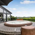 Beautiful In With Jacuzzi Tatil Evi Fåborg