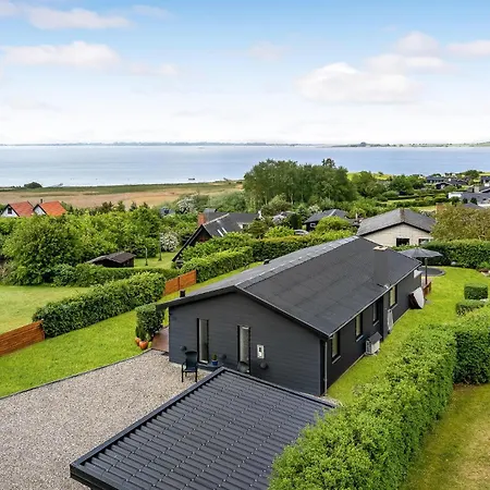 Beautiful In With Jacuzzi Semesterbostad *